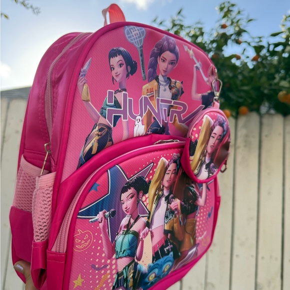 Huntrix Backpack - Picture 2 of 7